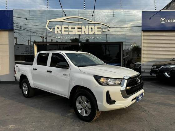 TOYOTA HILUX 2.8 D-4D TURBO DIESEL CD POWER PACK 4X4 MANUAL TOYOTA HILUX 2.8 D-4D TURBO DIESEL CD POWER PACK 4X4 MANUAL